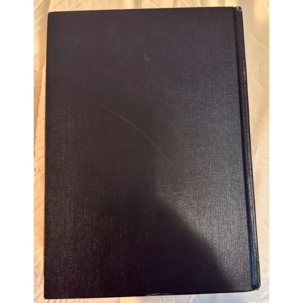 Personalities of the South Book American‎ Biographical Institute 1974 Signed